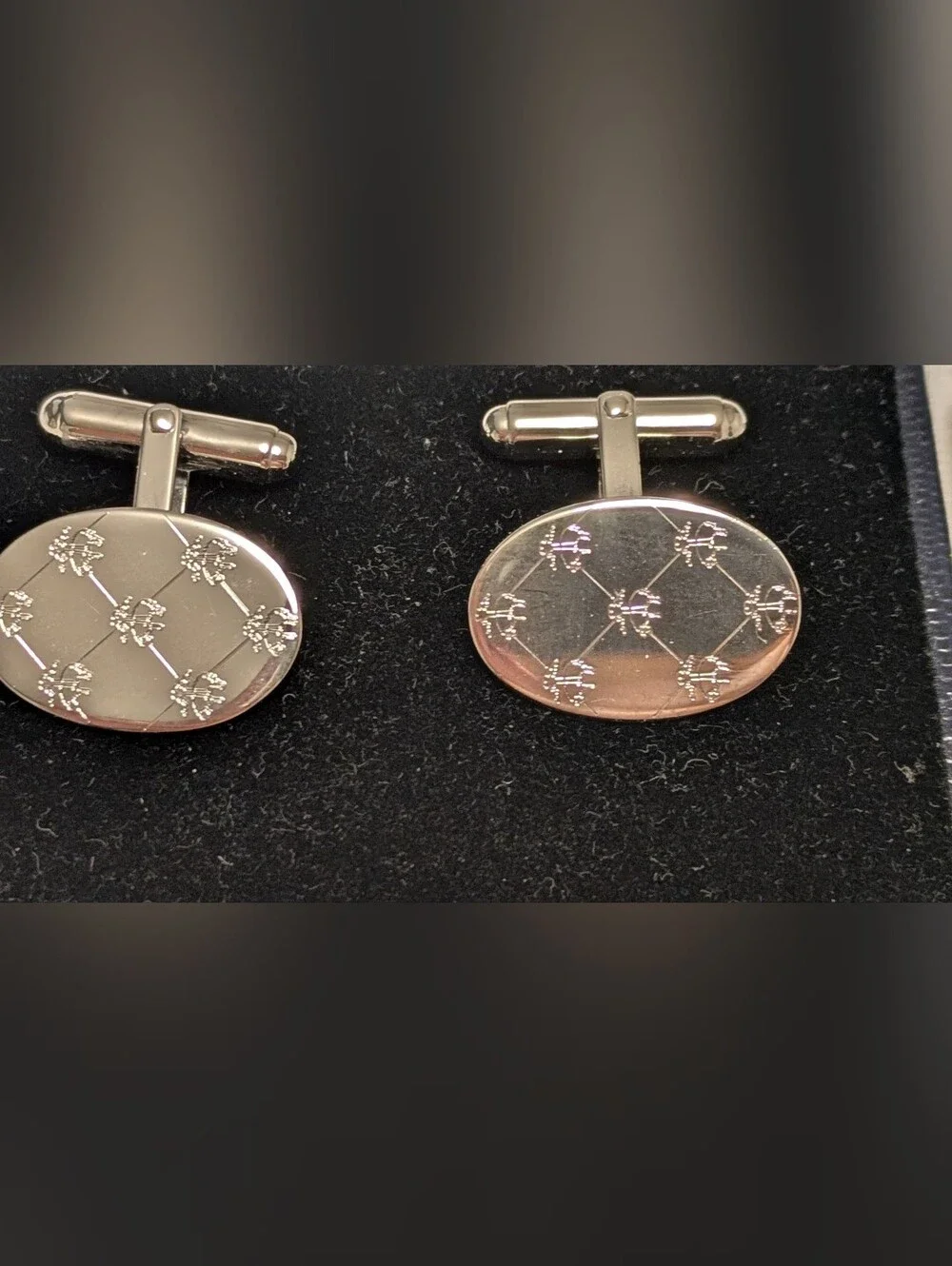 N/A polished silver